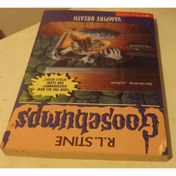 R.L. Stine's Goosebumps Book #49 Vampire Breath Preowned - Picture 6 of 7